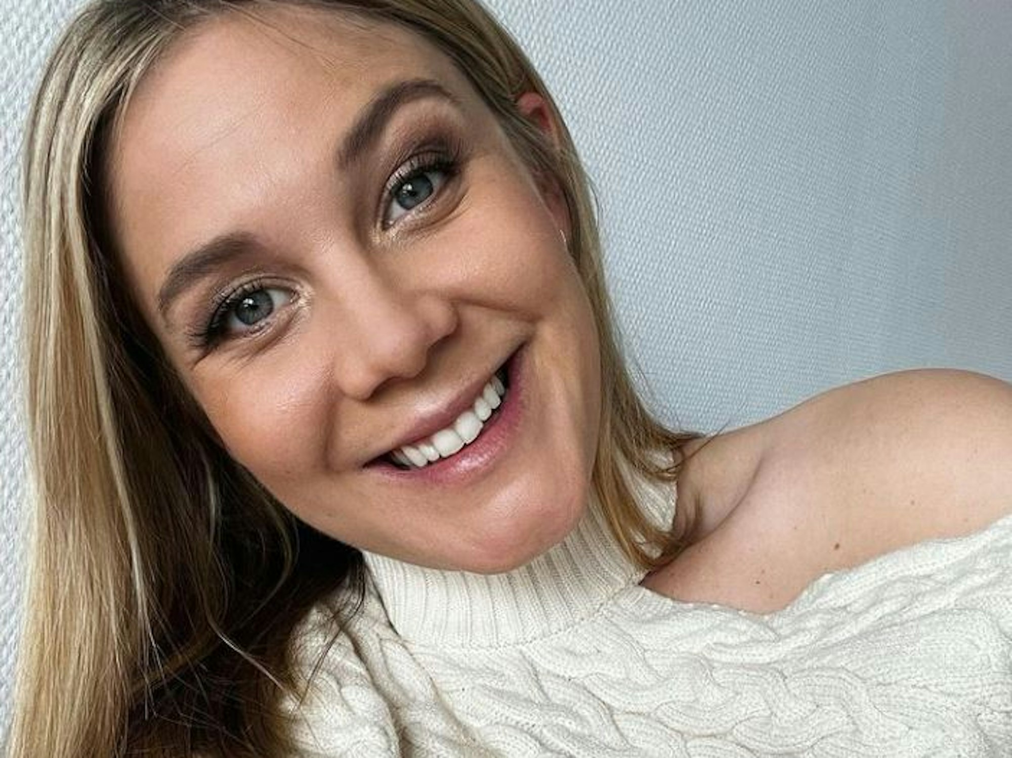 Die Sat.1 Frühstücksfernsehen Moderatorin Alina Merkau auf einem Selfie, aufgenommen am 10. Mai 2021.