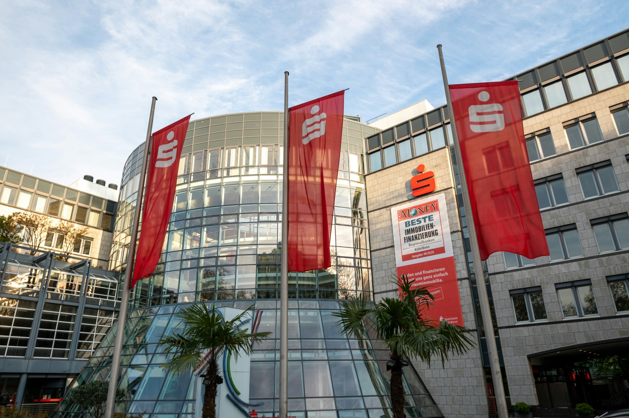 Zentrale der Sparkasse Köln/Bonn am Rudolfplatz in Köln.