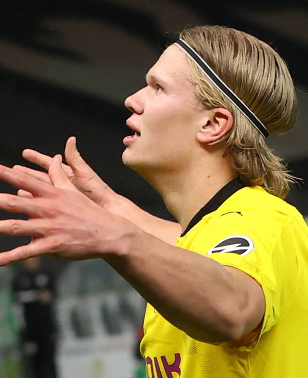 Dortmunds Torschütze Erling Haaland feiert das Tor zum 0:2 gegen RB Leipzig.