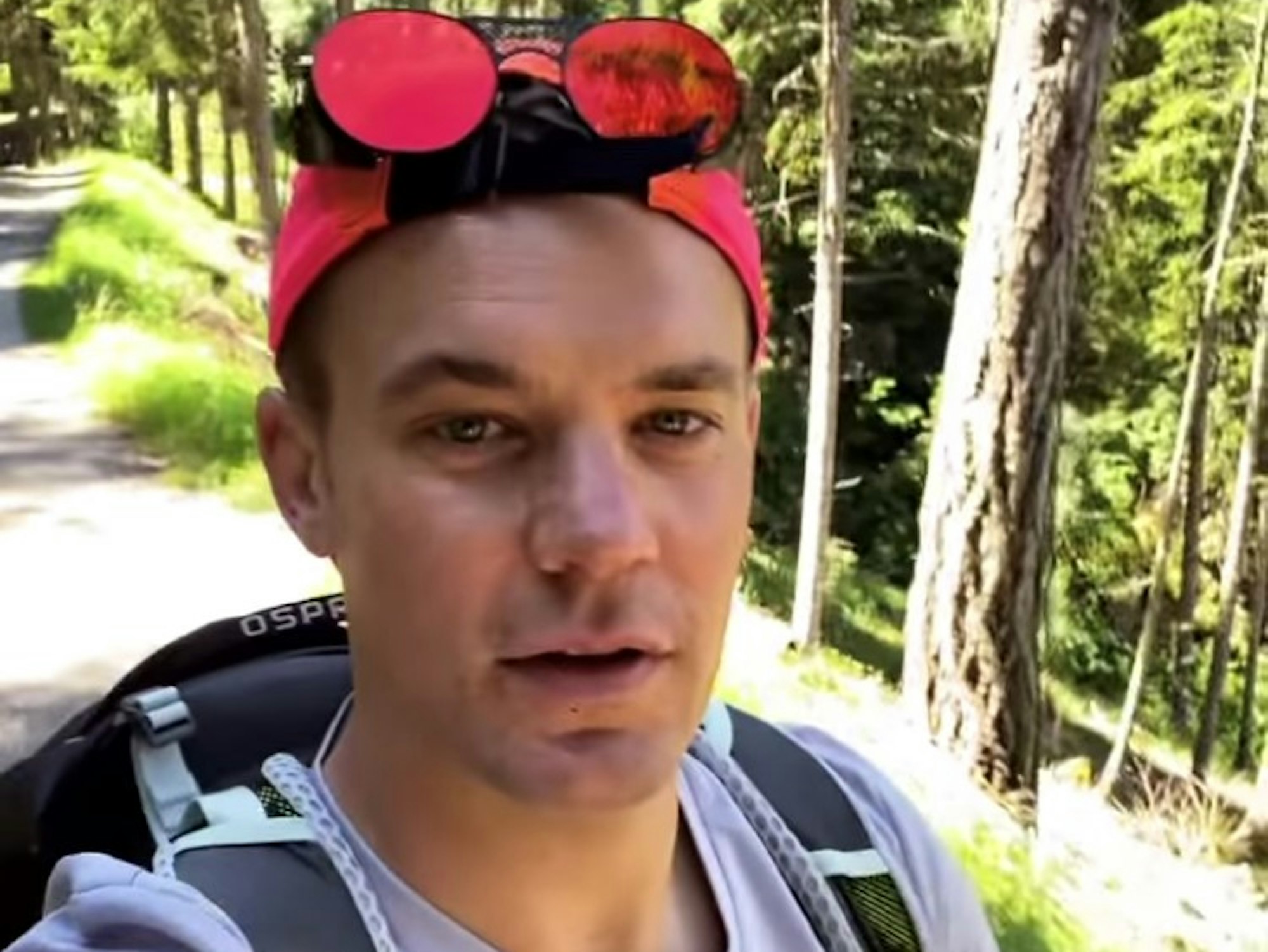 Manuel Neuer startete seinen Urlaub nach dem EM-Aus mit Radtouren und Wanderungen.
