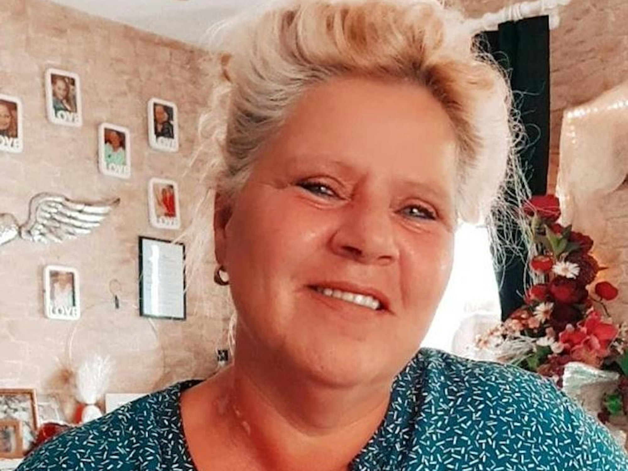 Silvia Wollny postet im August 2020 auf Instagram ein Selfie von sich selbst, lächelt in die Kamera. Sie ist als Kandidatin bei „Kampf der Realitystars” dabei.