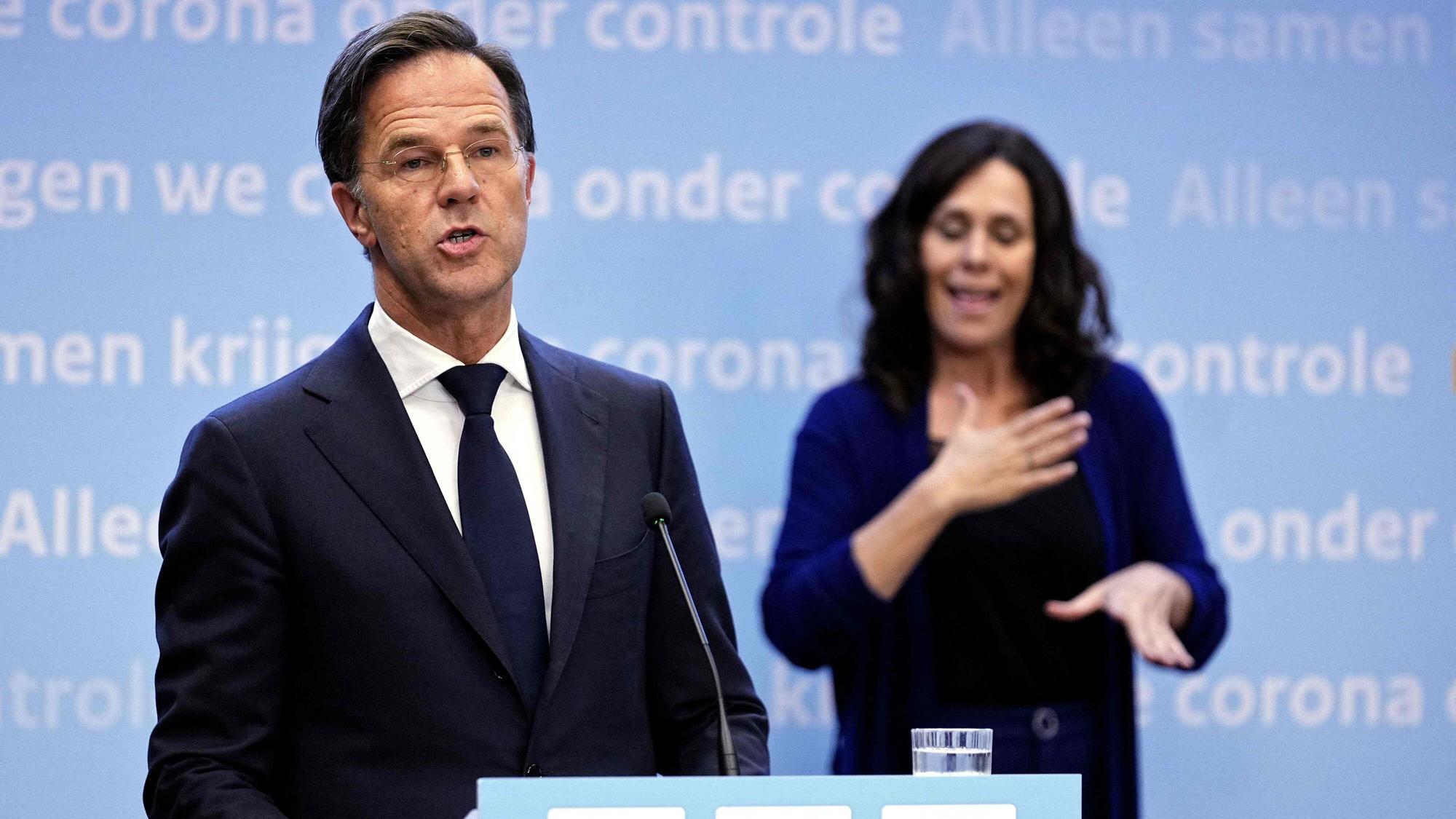 Der niederländische Premier Mark Rutte informiert bei einer Pressekonferenz am Freitag (09. Juli) über die Corona-Entwicklung in den Niederlanden.
