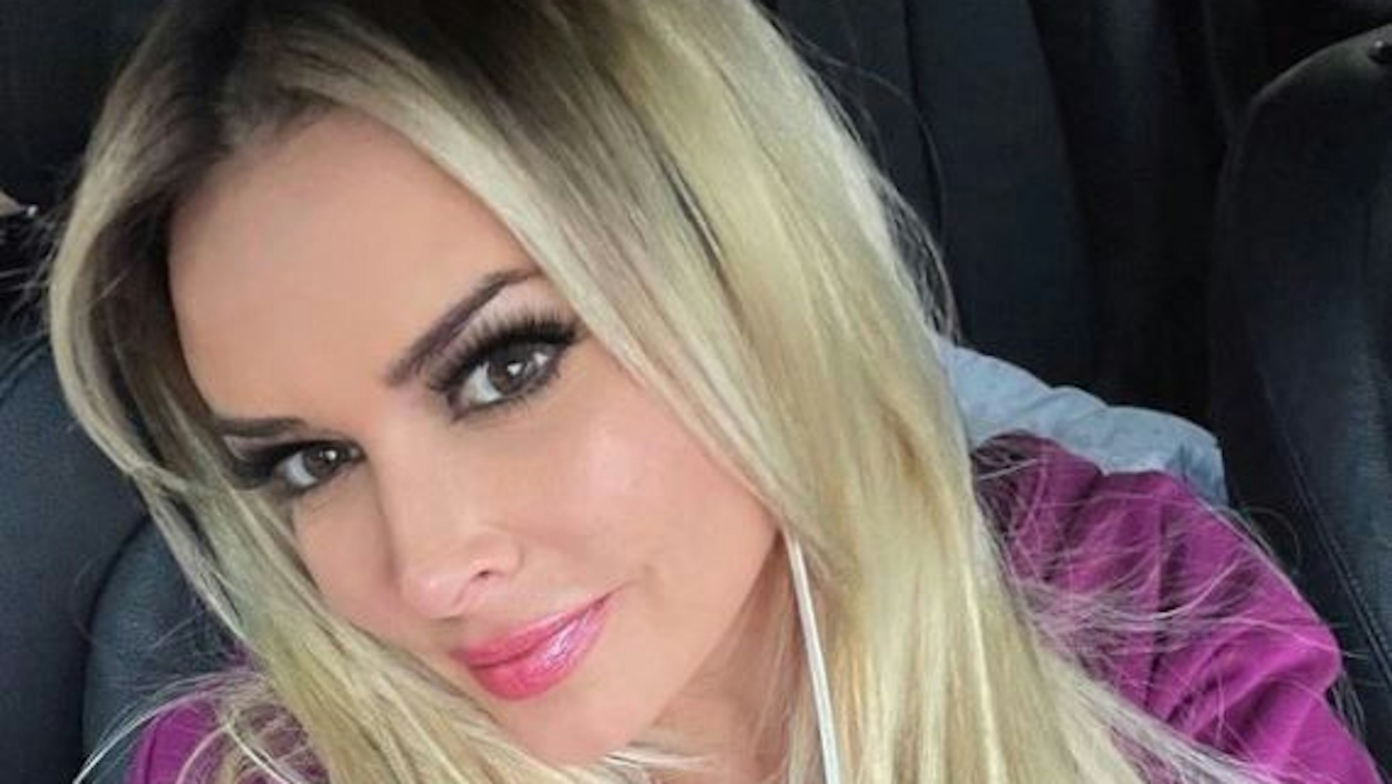 Daniela Katzenberger posiert auf einem Instagram-Selfie von Juni 2021