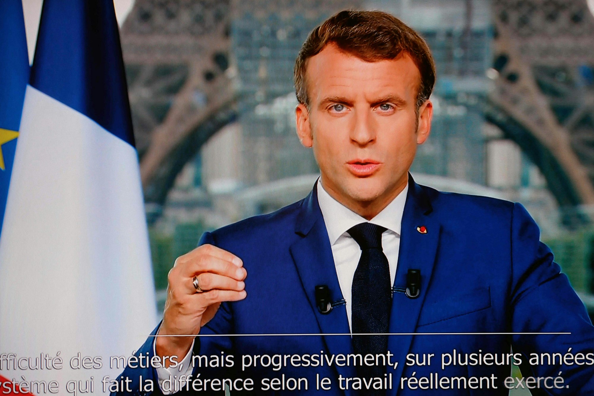 Emmanuel Macron während einer Fernsehansprache.