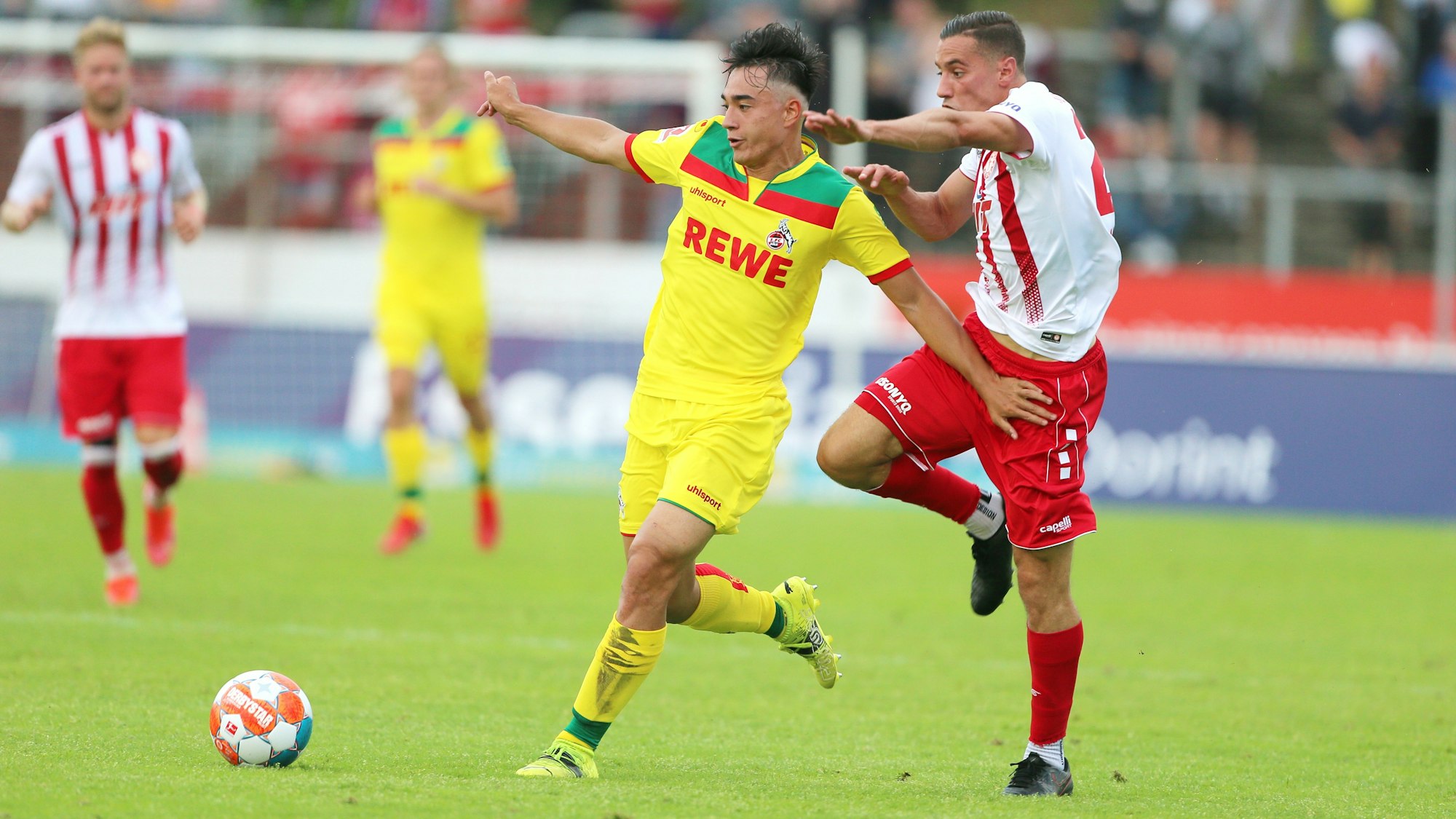 Jens Castrop spielt für den 1. FC Köln gegen Fortuna Köln.