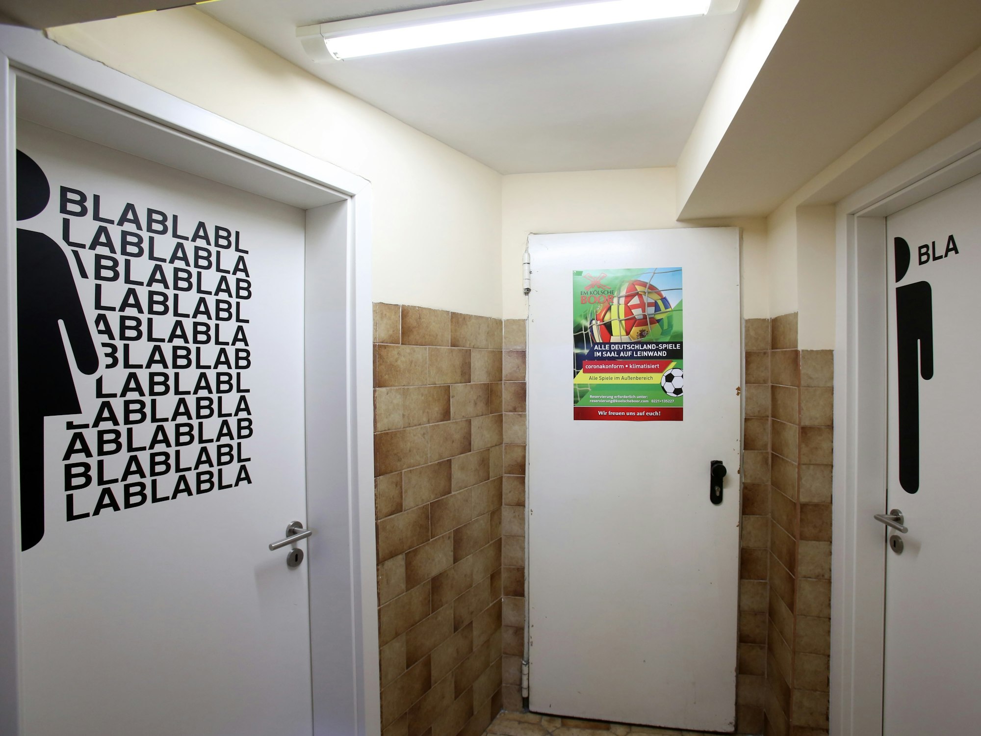 Die Toiletten im Kölner Brauhaus Em Kölsche Boor.