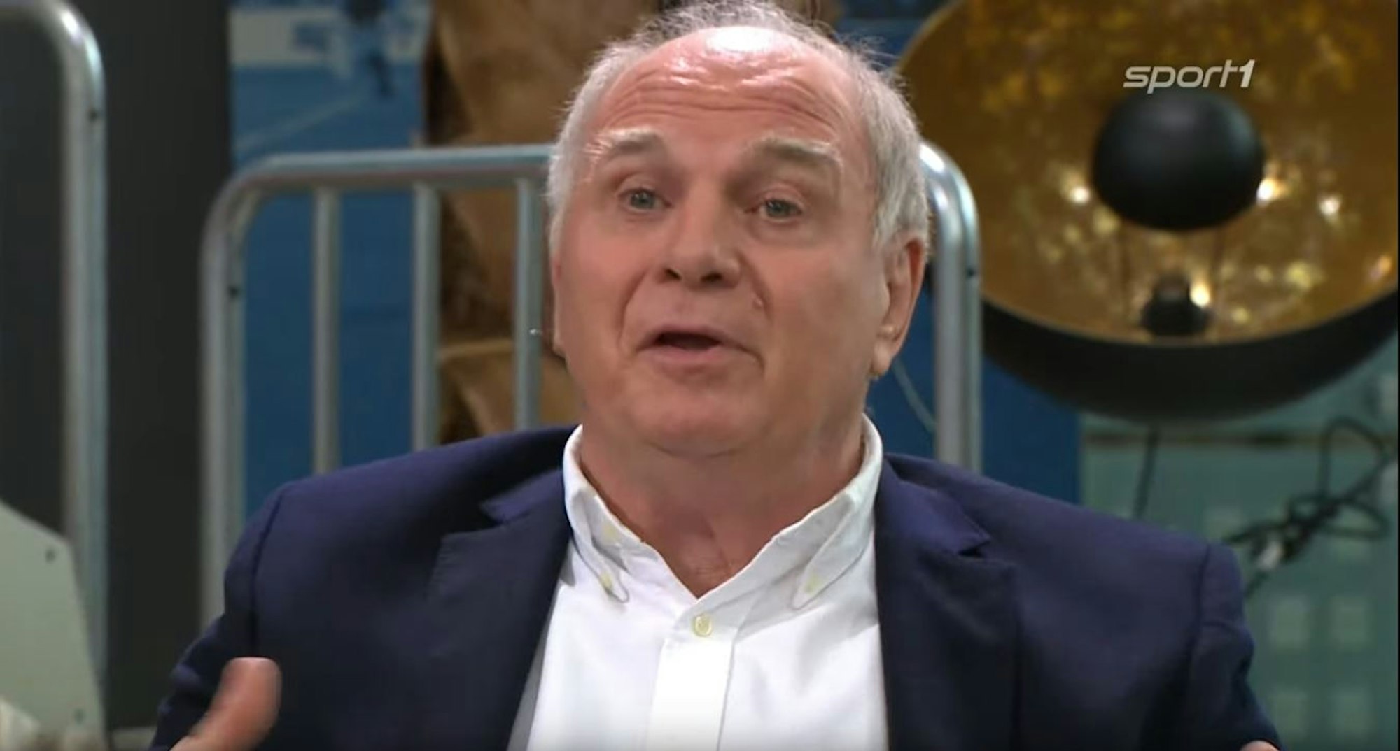 Uli Hoeneß als Talkgast im Doppelpass bei Sport1.