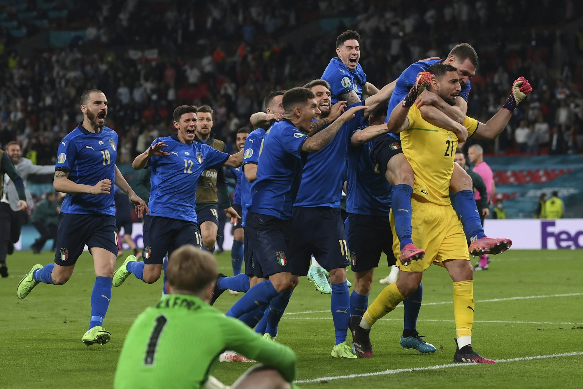 Die Italiener jubeln nach dem EM-Sieg