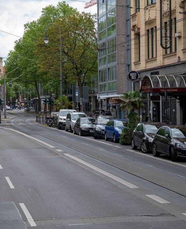 Aachener Straße in Köln mit Blick in Richtung Rudolfplatz.