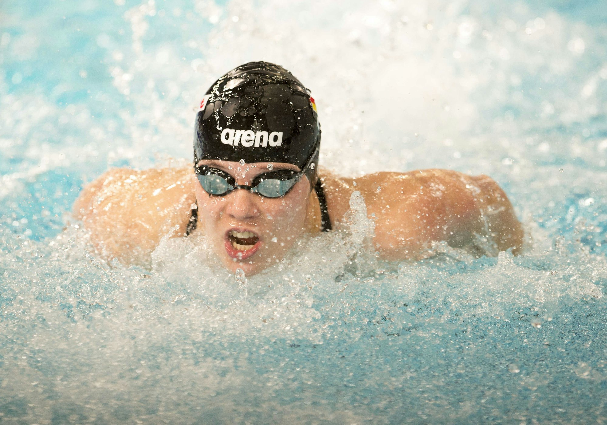 Schwimmerin Marie Pietruschka in Aktion