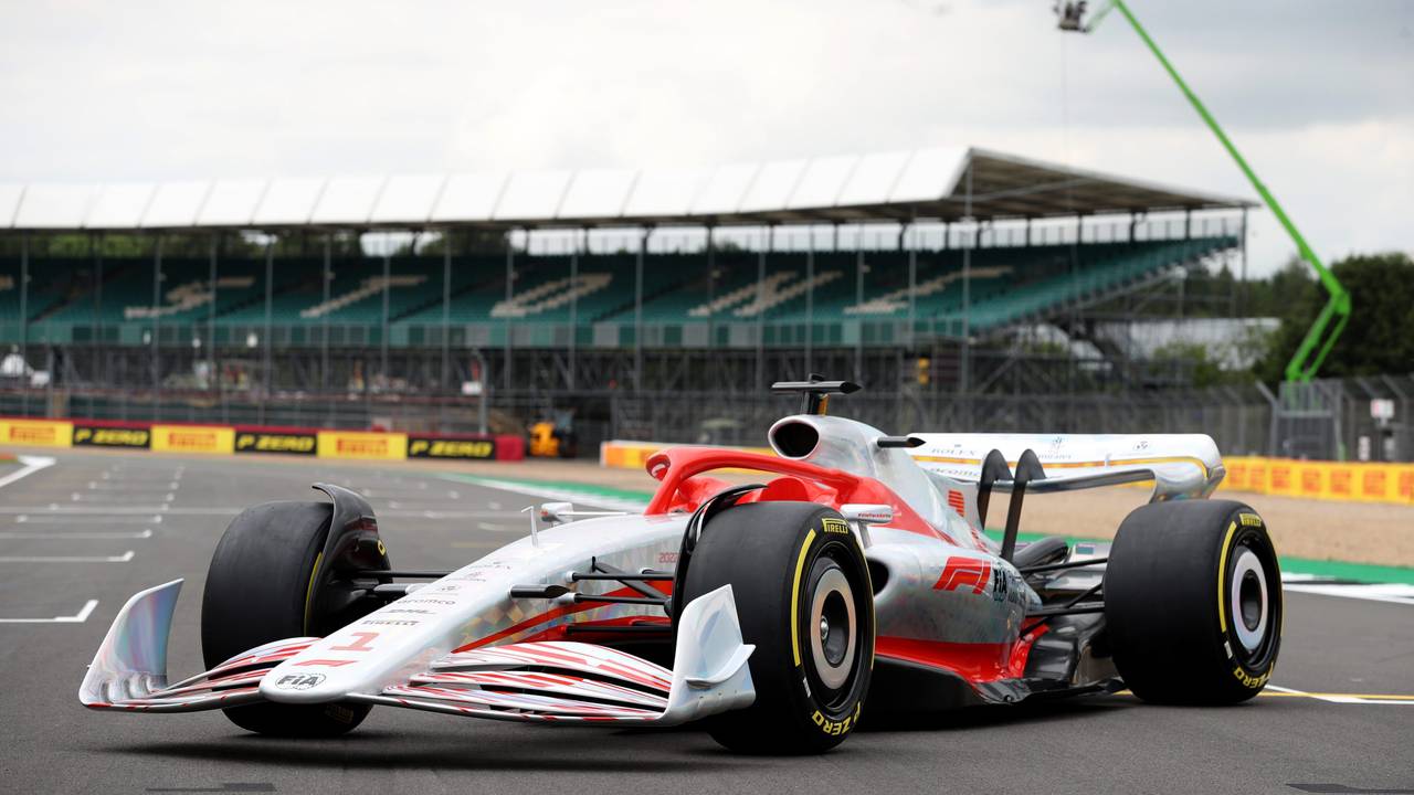 Der Prototyp des neuen Formel-1-Wagens steht auf dem Silverstone Circuit