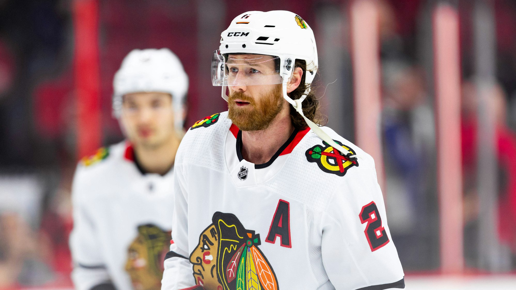 Duncan Keith von den Chicago Blackhawks im NHL-Spiel bei den Ottawa Senators auf dem Eis