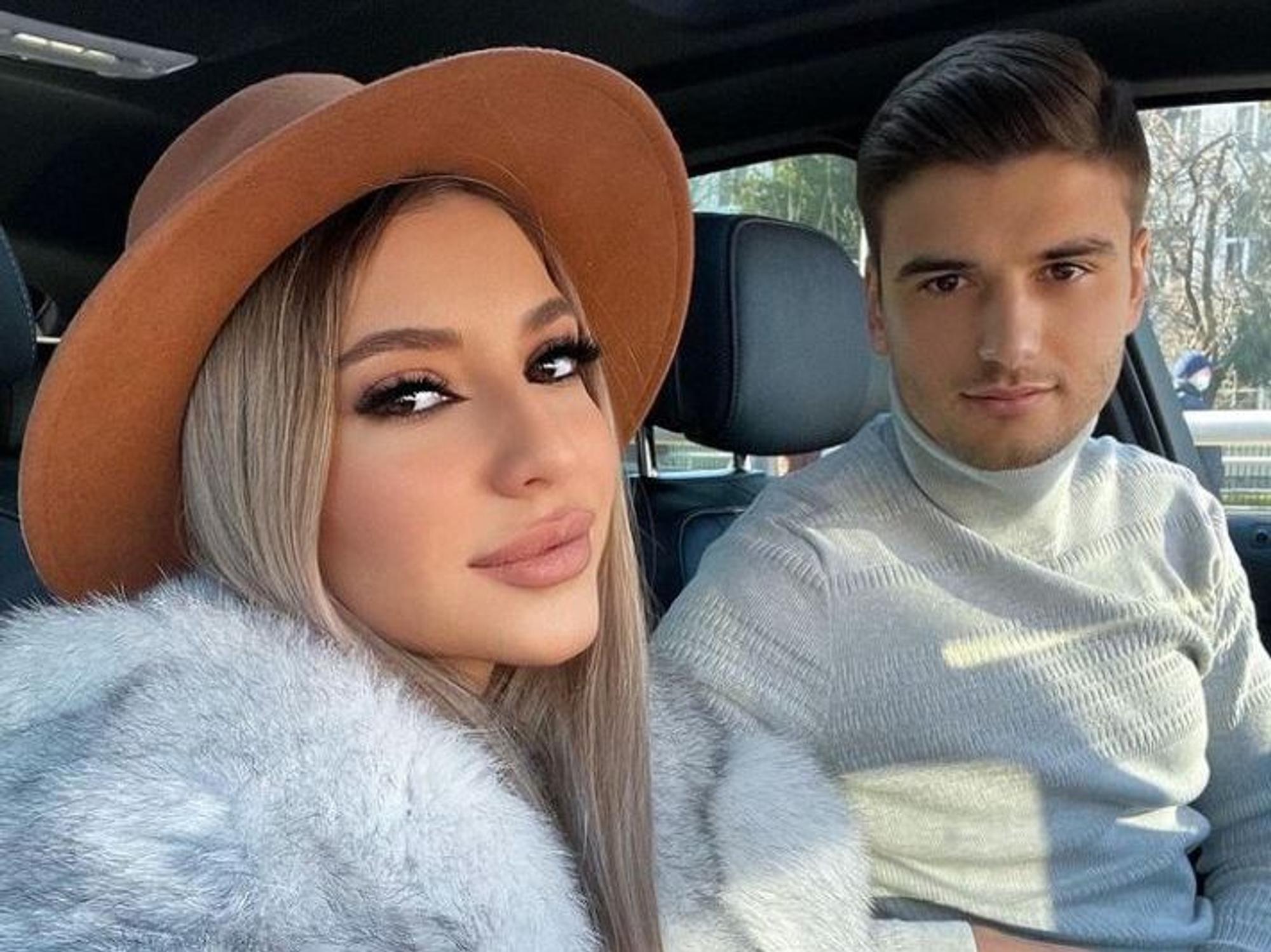 Die rumänische Sängerin Aza Gabriela und der Fußballer Dragos Nedelcu