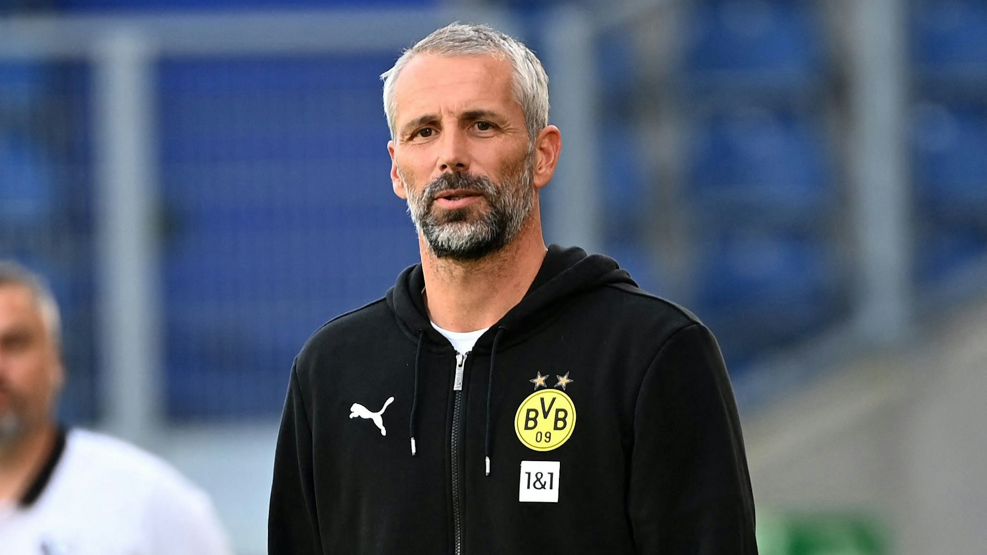 Marco Rose beim Testspiel gegen den VfL Bochum an der Seitenlinie.