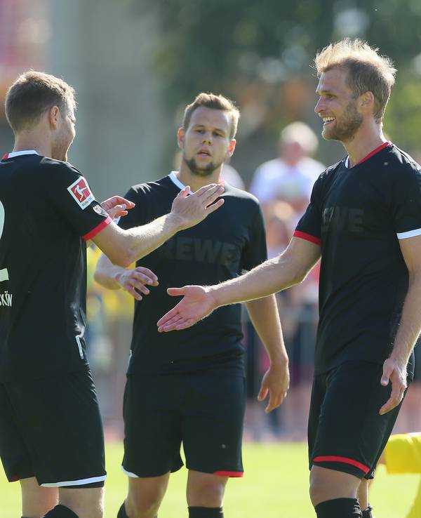 Sebastian Andersson trifft für den 1. FC Köln gegen den FC Schaffhausen.