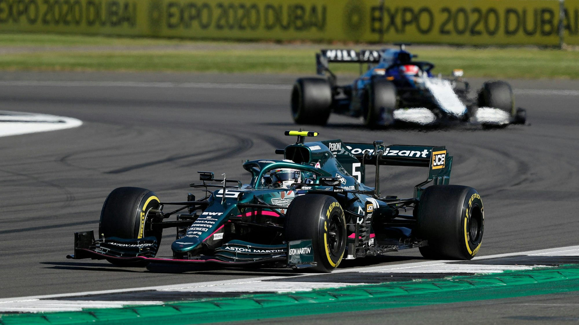 Sebastian Vettel fährt im Silverstone-Sprintrennen der Formel 1.