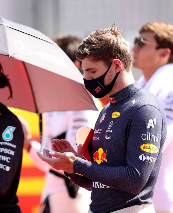 Max Verstappen und Lewis Hamilton bereiten sich auf das Rennen in Silverstone vor.
