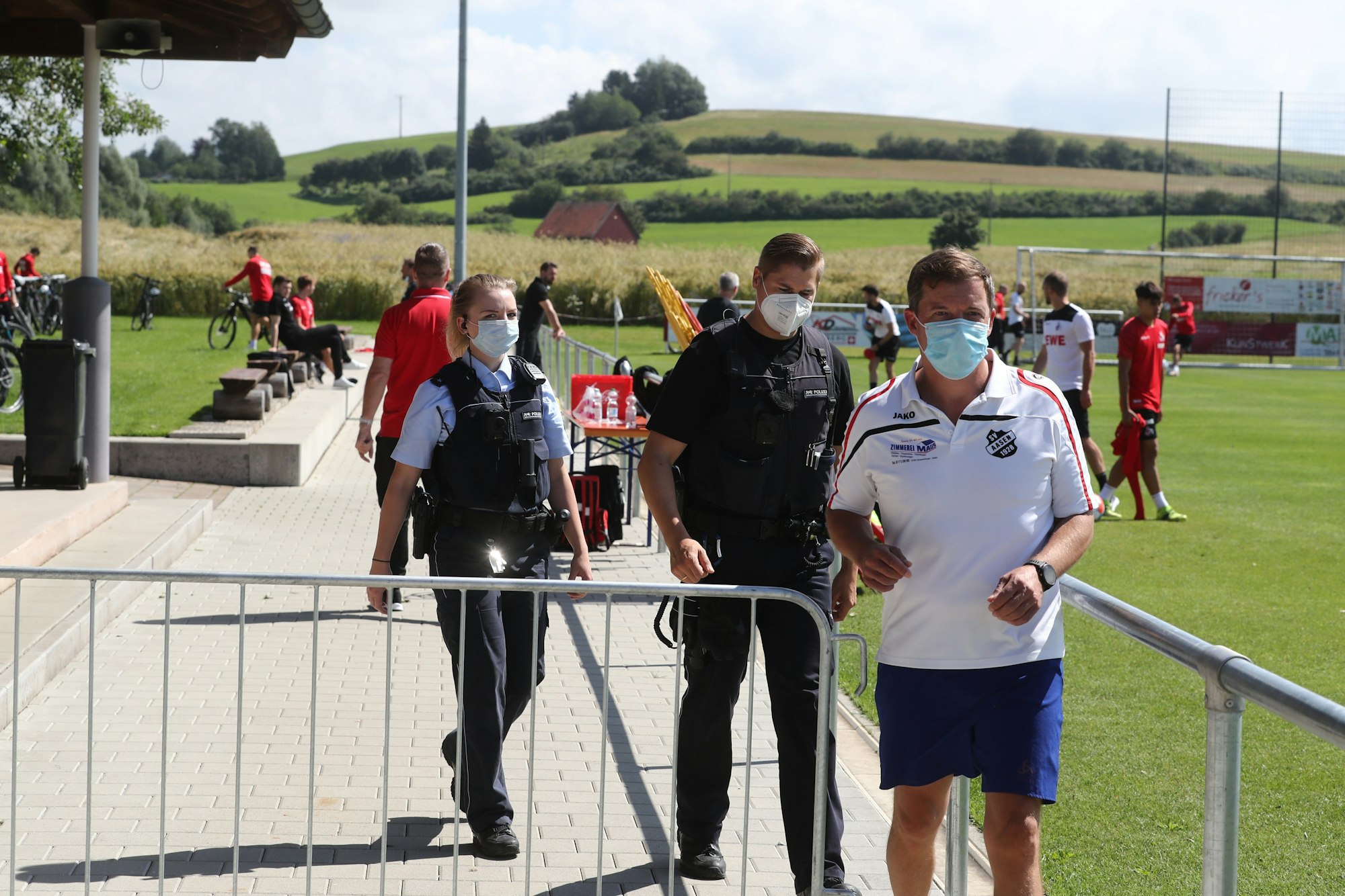 Beim Training des 1. FC Köln schaute die Polizei vorbei.