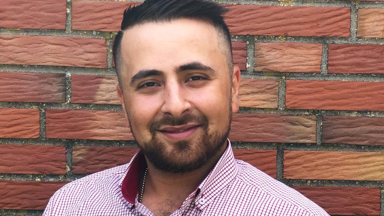 Der Kölner Autohändler Mohamad Obeid im Porträt.