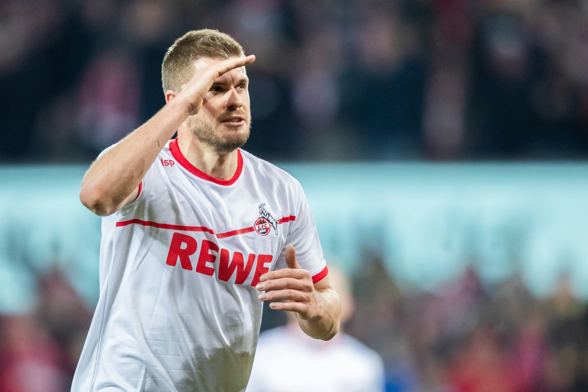 Simon Terodde bejubelt einen Treffer im Trikot des 1. FC Köln.
