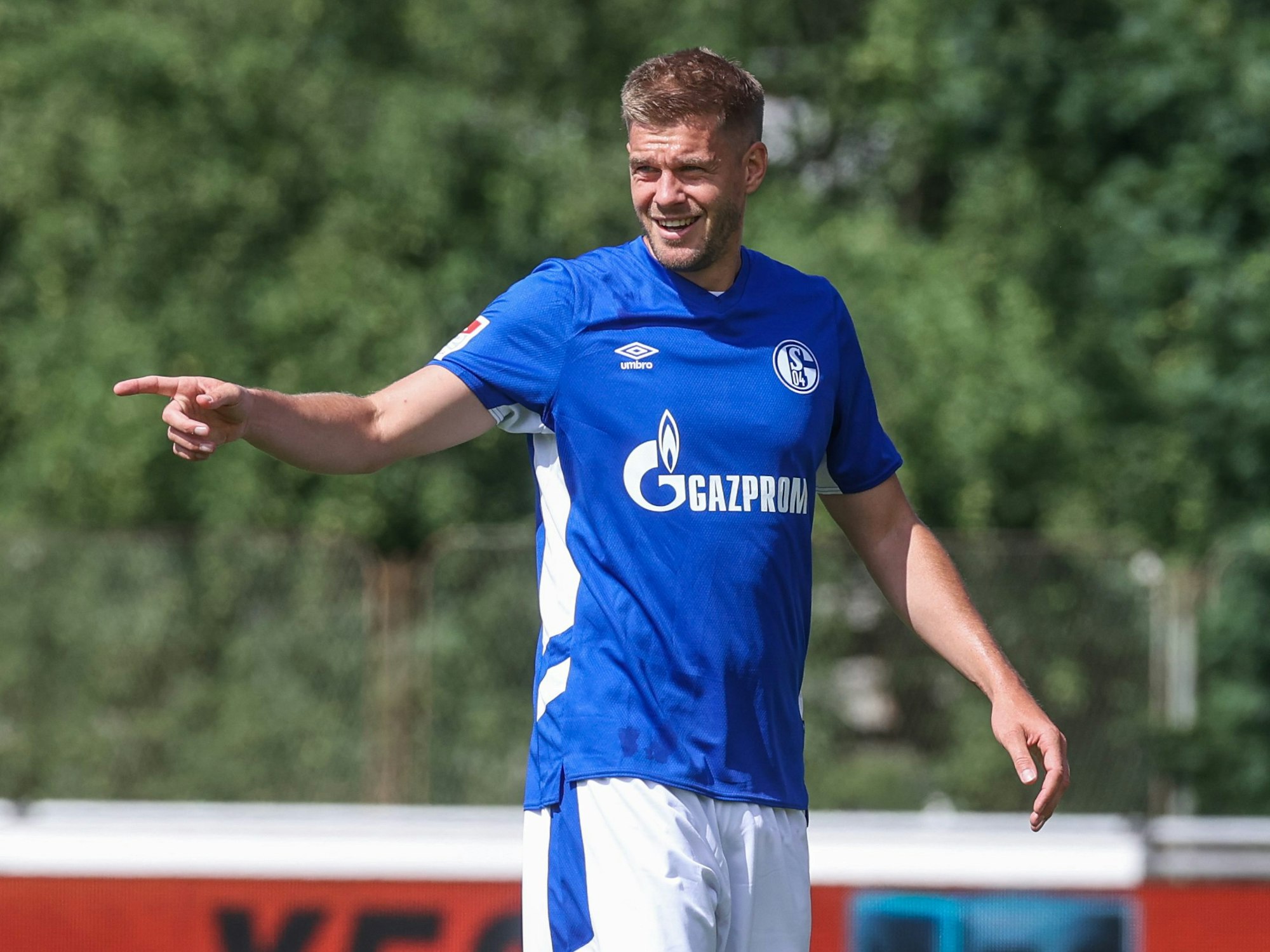 Simon Terodde im Trikot des FC Schalke 04.