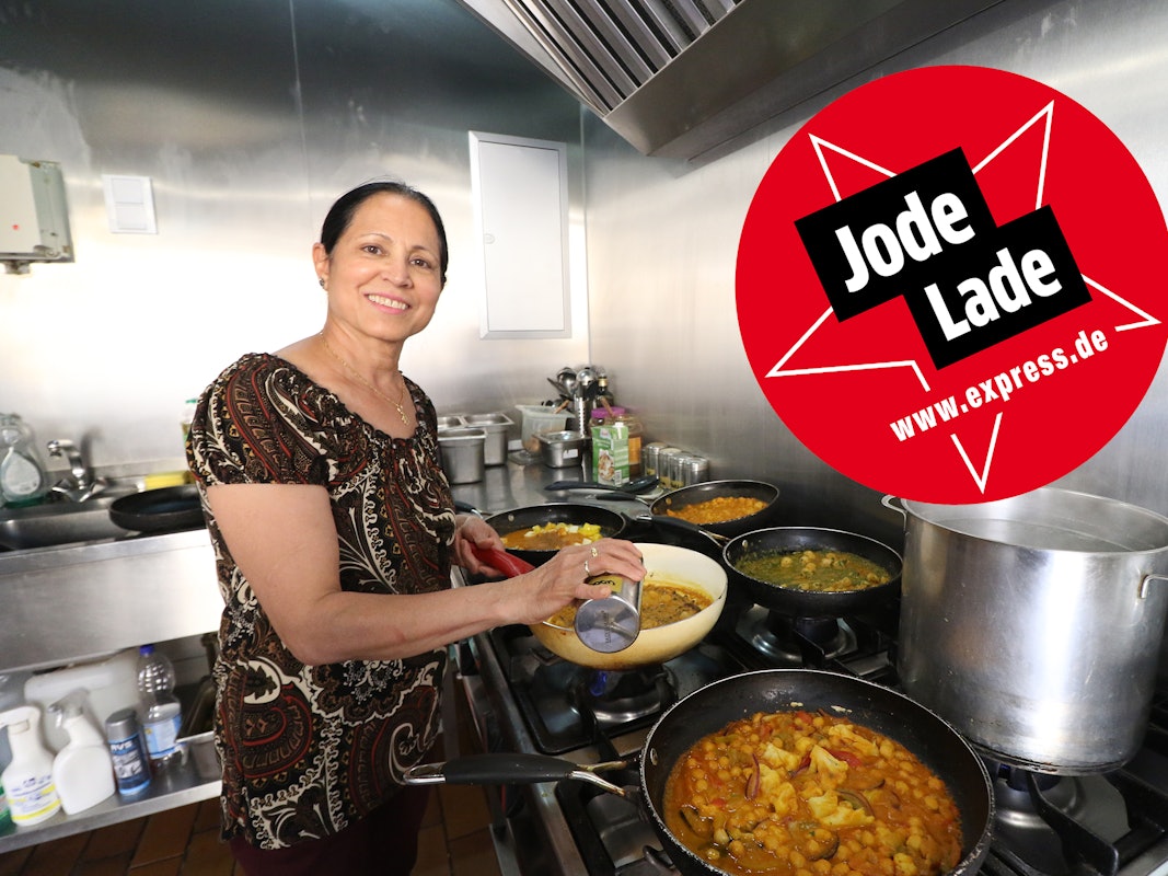 Chefin Gursharanjit Kaur Jawanda in ihrem indischen Restaurant "Haldi Spoon" in Köln-Mülheim