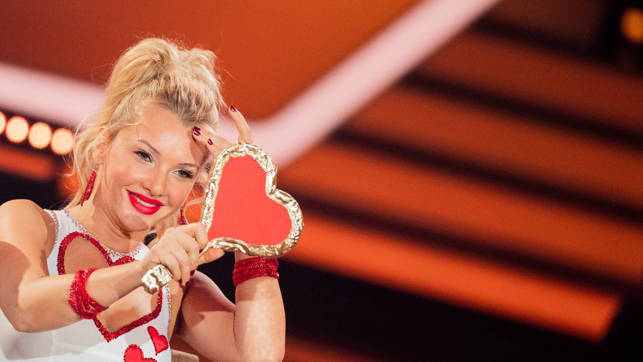 Evelyn Burdecki, Reality-TV-Kandidatin tanzt in der RTL-Tanzshow "Let's Dance" im Coloneum.