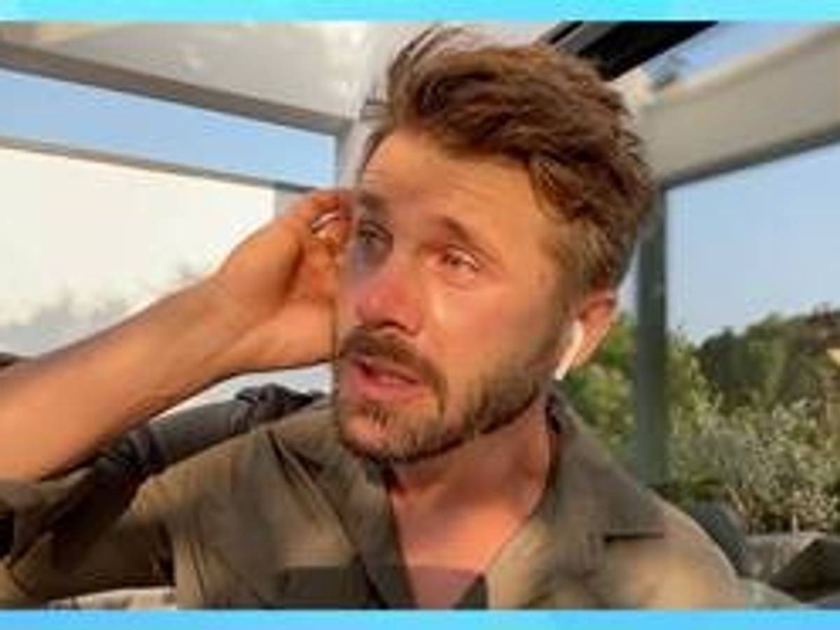 Thore Schölermann bricht beim TV-Interview in Tränen aus.