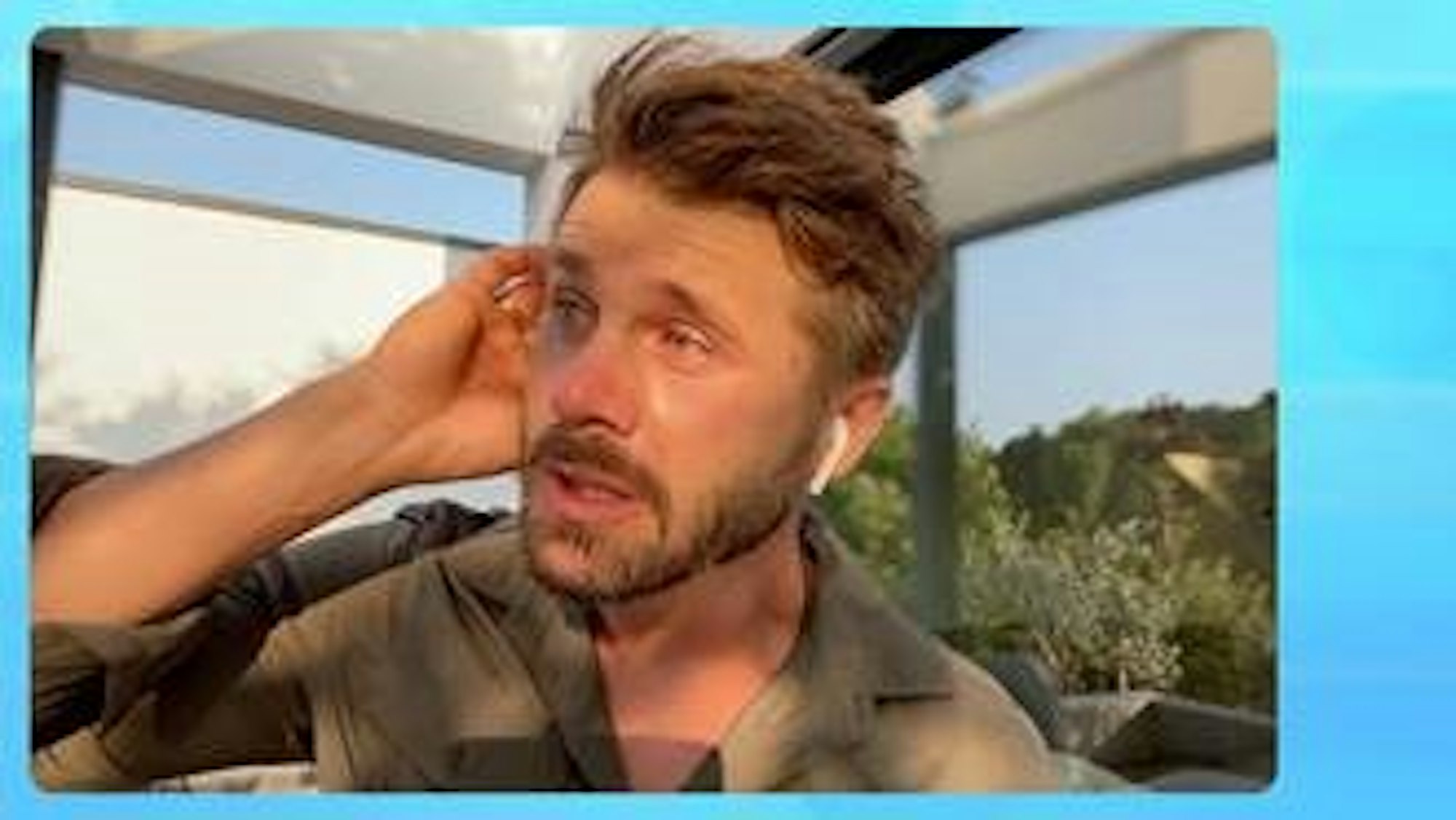 Thore Schölermann bricht beim TV-Interview in Tränen aus.