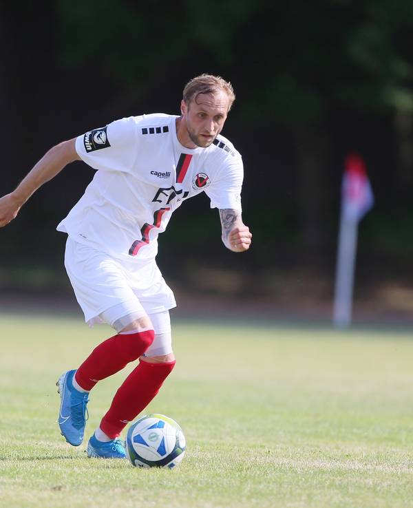 Marcel Risse im Trikot von Viktoria Köln im Test gegen die SpVg Porz