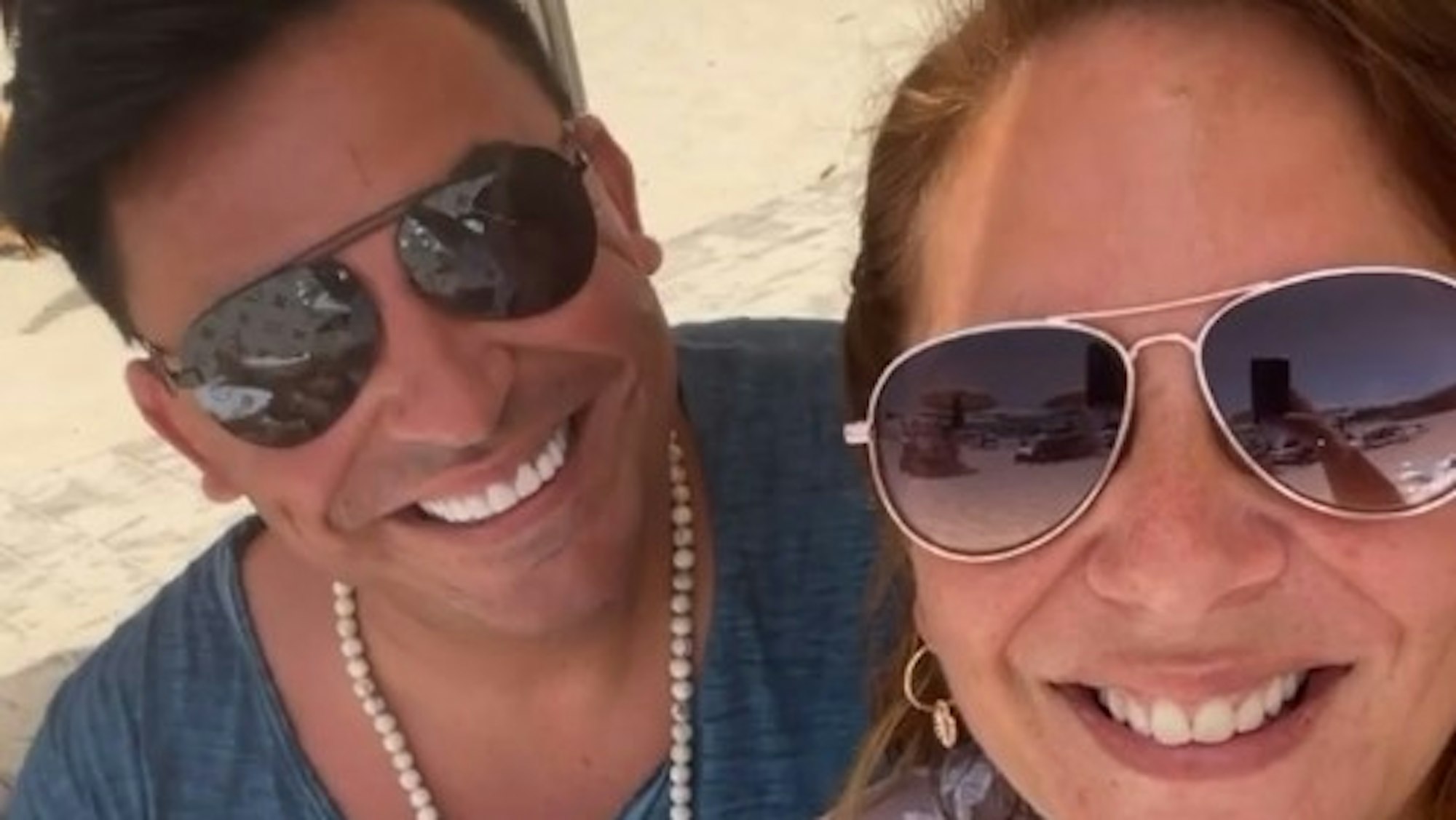 Danni Büchner und Matthias Mangiapane am Strand von Ibiza. Das Foto postete Danni Büchner am 23. Juli 2021 in ihrer Instagram-Story.