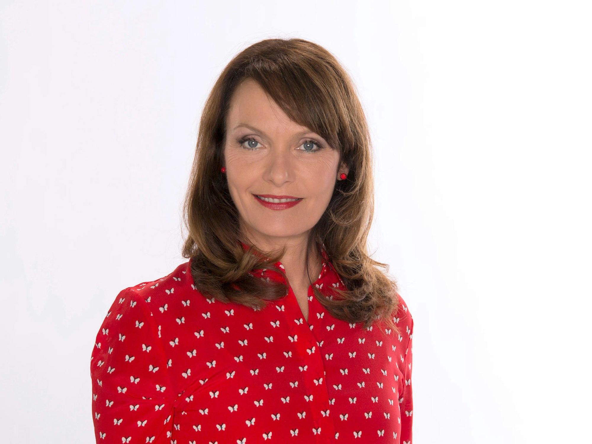 Simone Standl posiert für die Kamera.