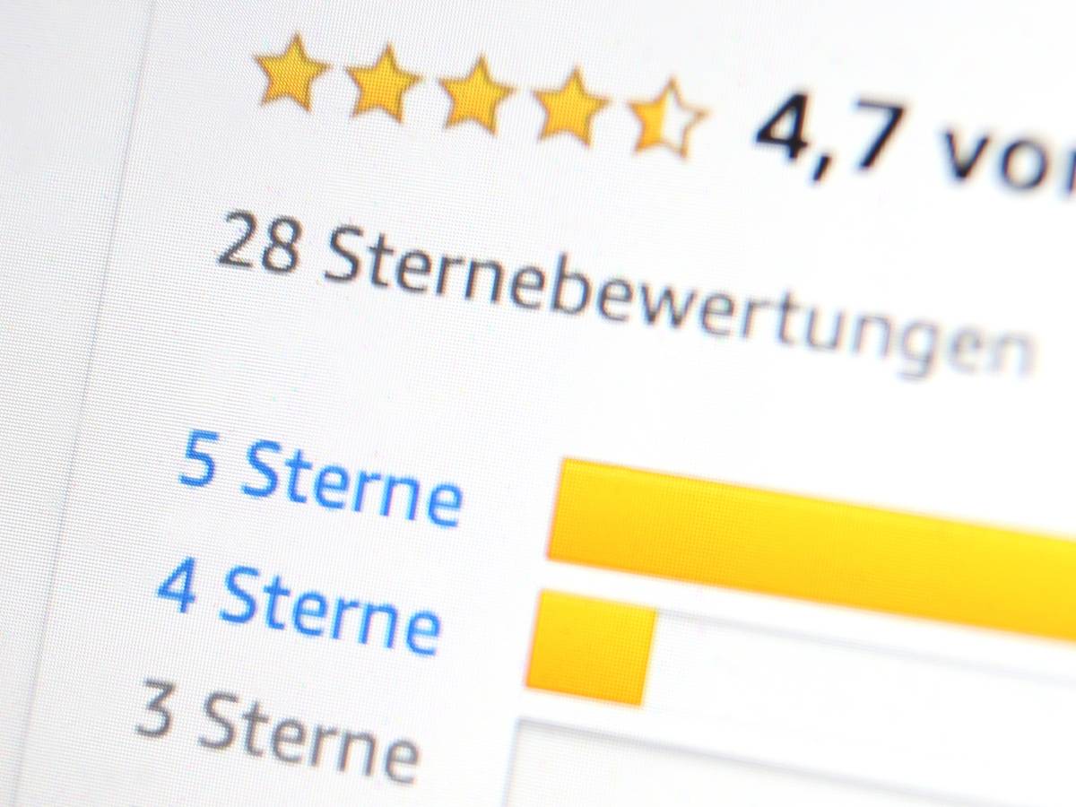 Das Foto zeigt Bewertungen mit 5 Sternen für ein Online-Produkt.