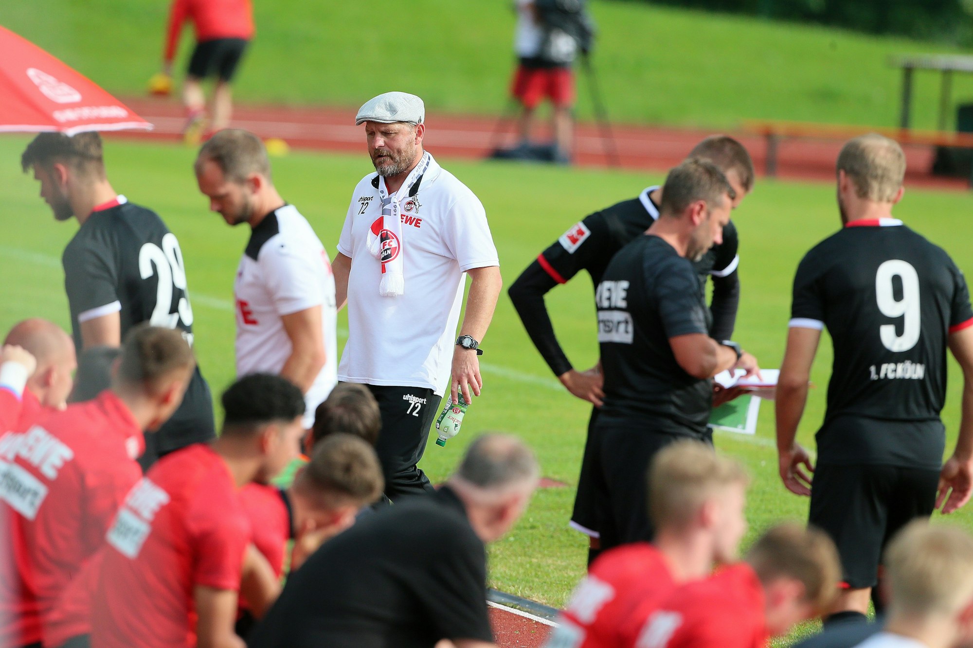 Steffen Baumgart beim Testspiel 1. FC Köln gegen SV Elversberg.