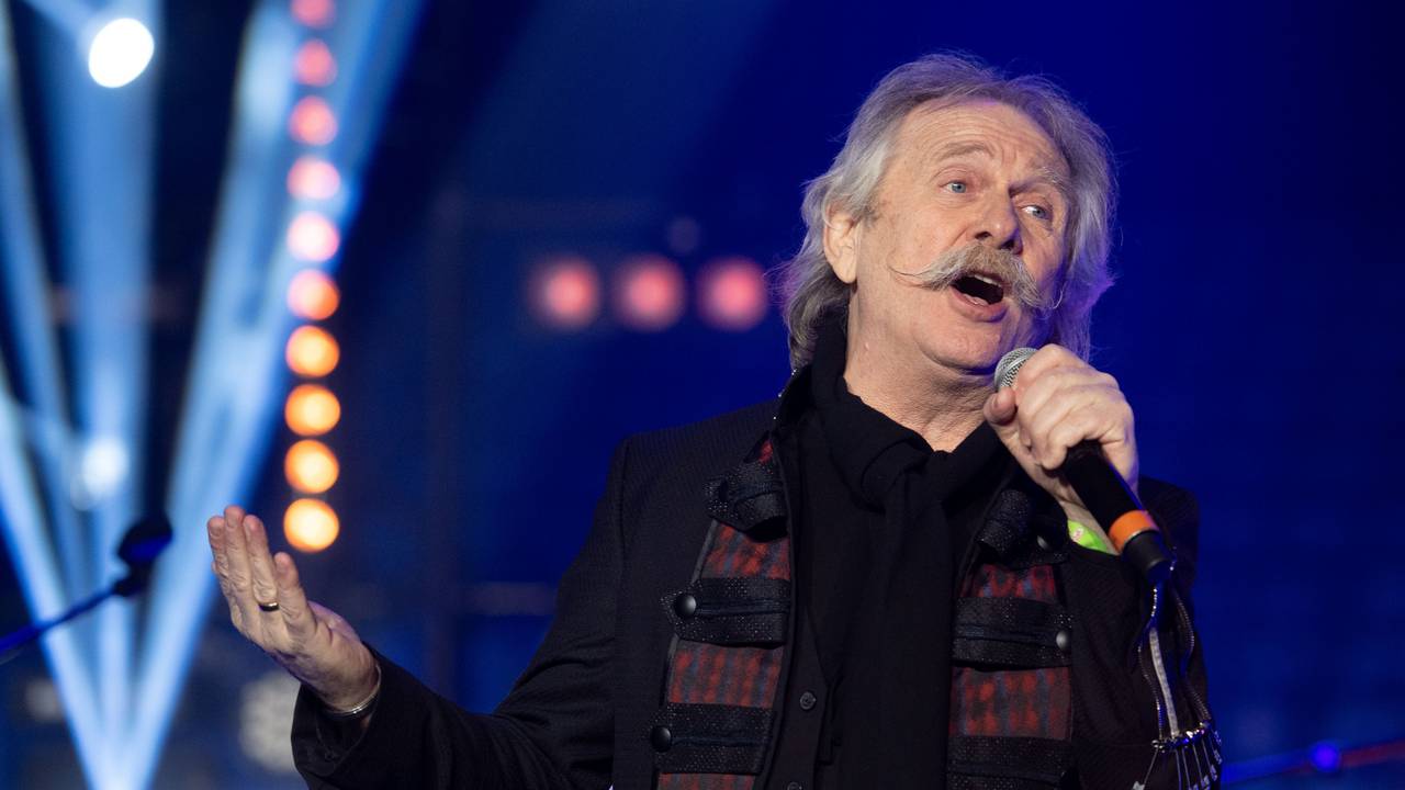 Henning Krautmacher singt 2020 in der Lanxess-Arena beim Benefiz-Konzert „Mer looße üch nit allein“.