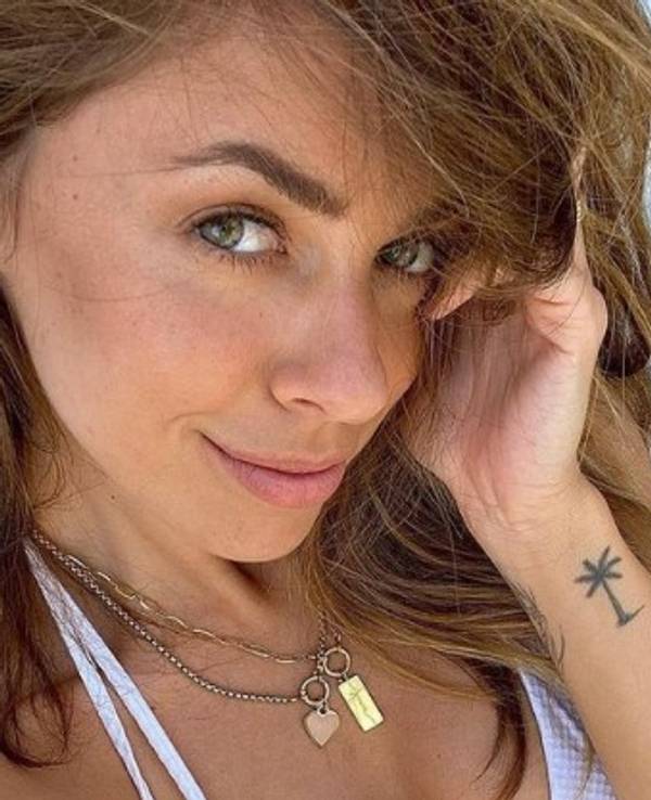Vanessa Mai hat am 26. Juli Fotos auf Instagram gepostet, die Dehnungsstreifen auf ihren Brüsten zeigen.