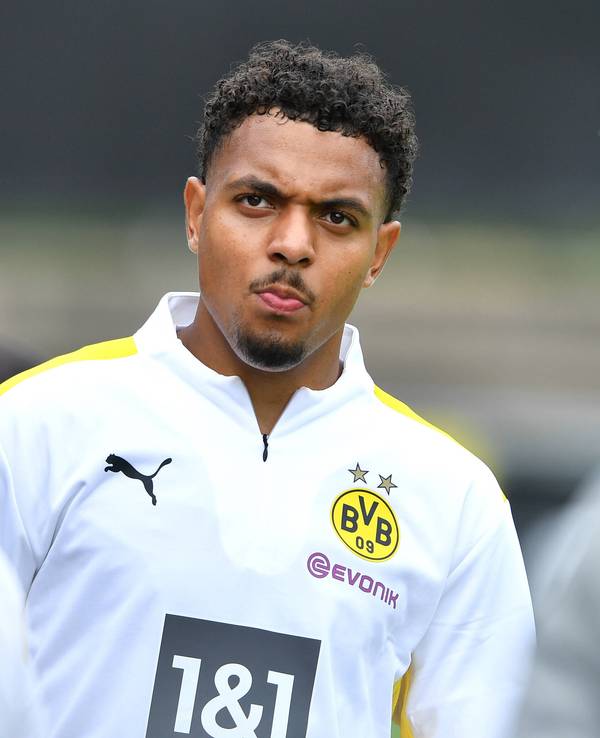 Donyell Malen auf dem Trainingsplatz des BVB.