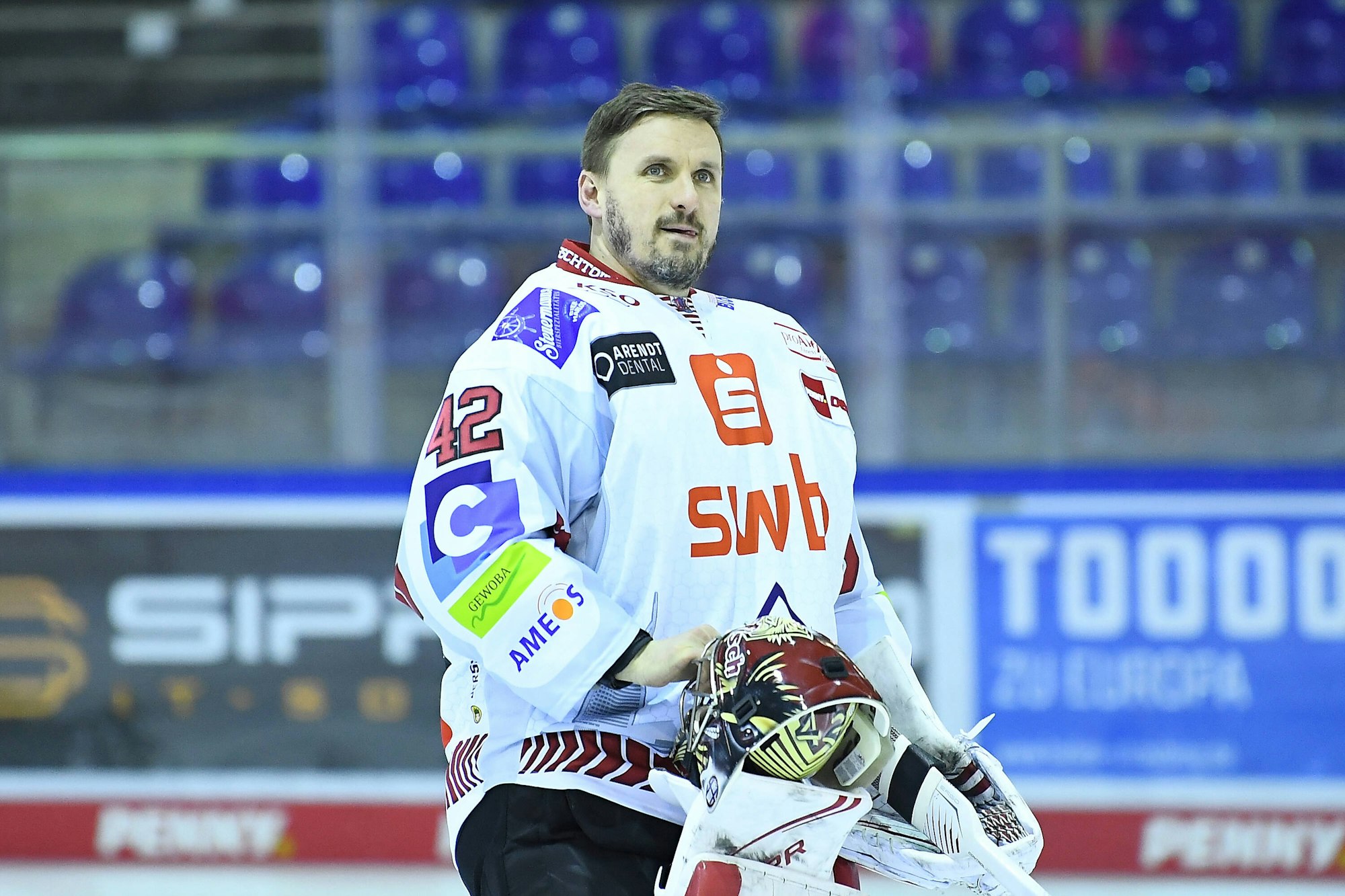 Tomas Pöpperle auf dem Eis