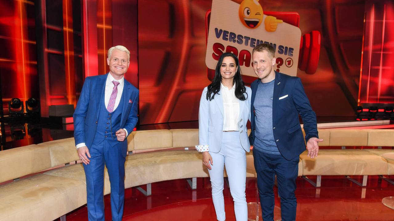 Zu Gast bei Guido Cantz: Amira und Oliver Pocher beweisen Humor in der Show "Verstehen Sie Spaß?".