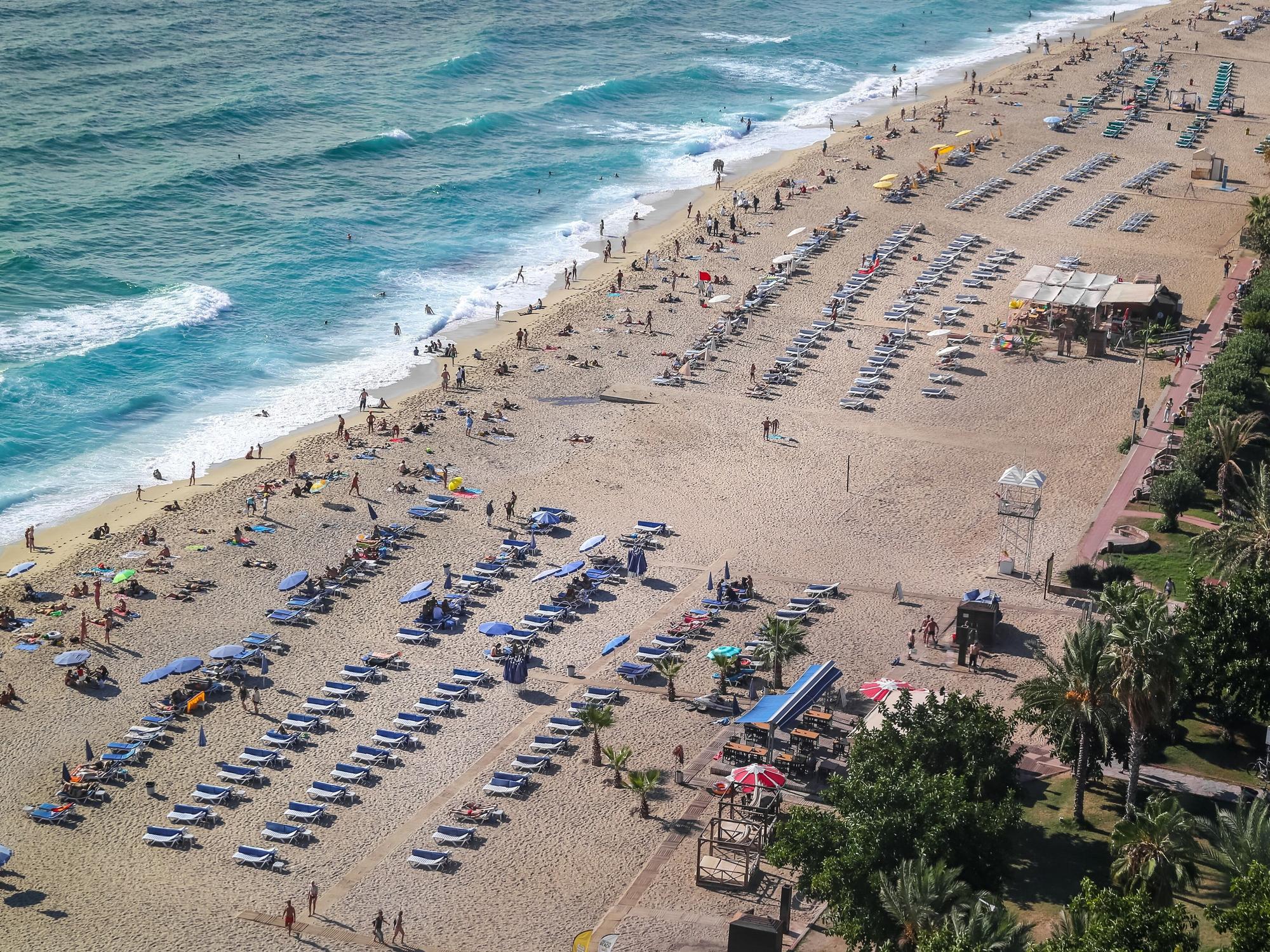 Blick auf den Sandy Beach in Alanya in Antalya