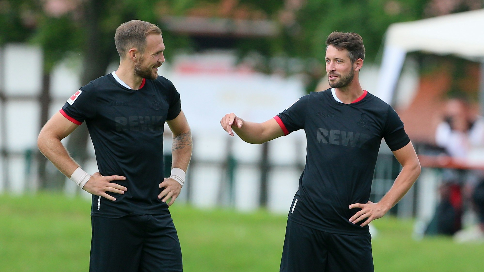 Rafael Czichos und Mark Uth spielen für den 1. FC Köln gegen die SV Elversberg.