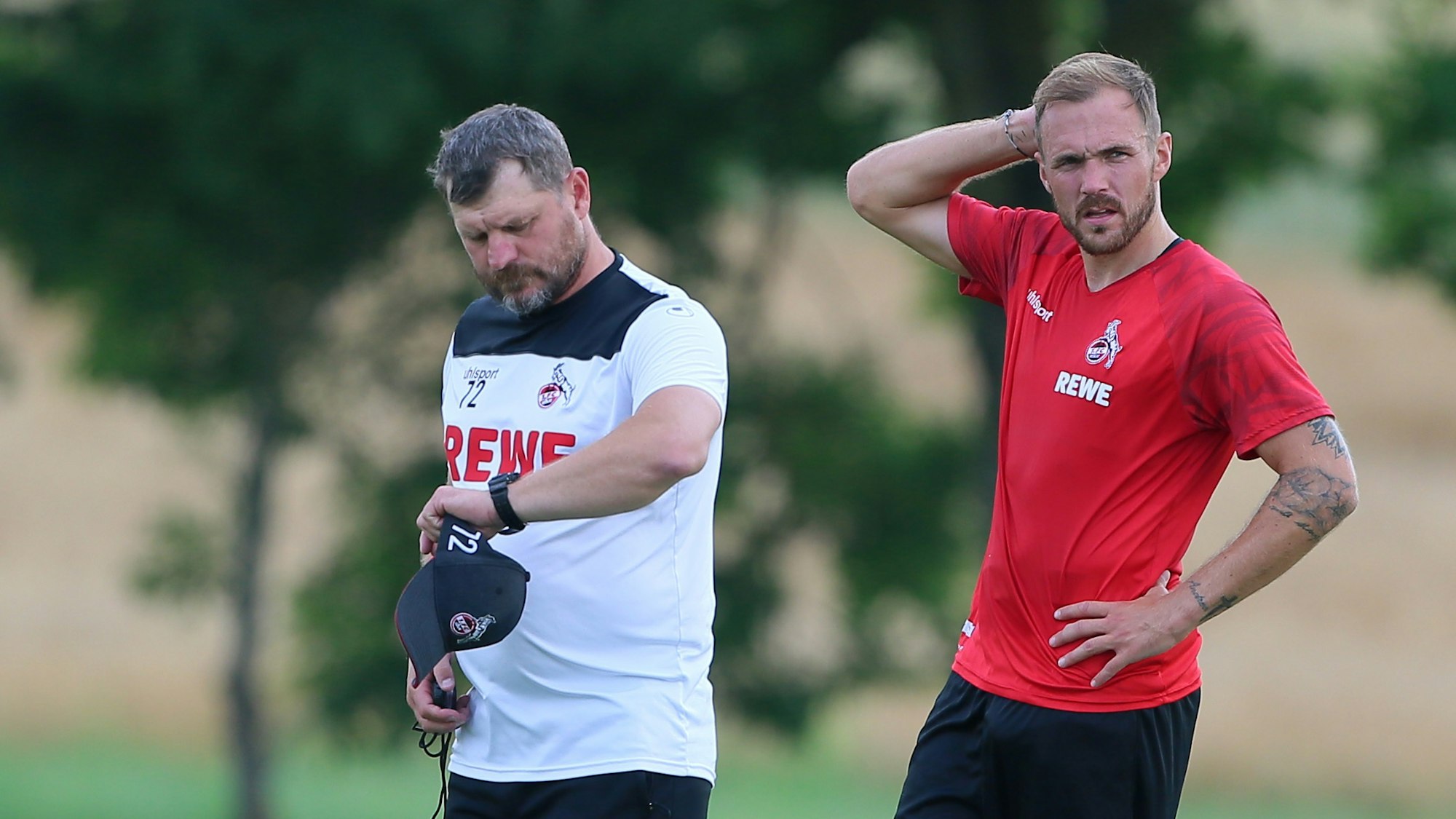 Rafael Czichos im Trainingslager des 1. FC Köln mit Steffen Baumgart.