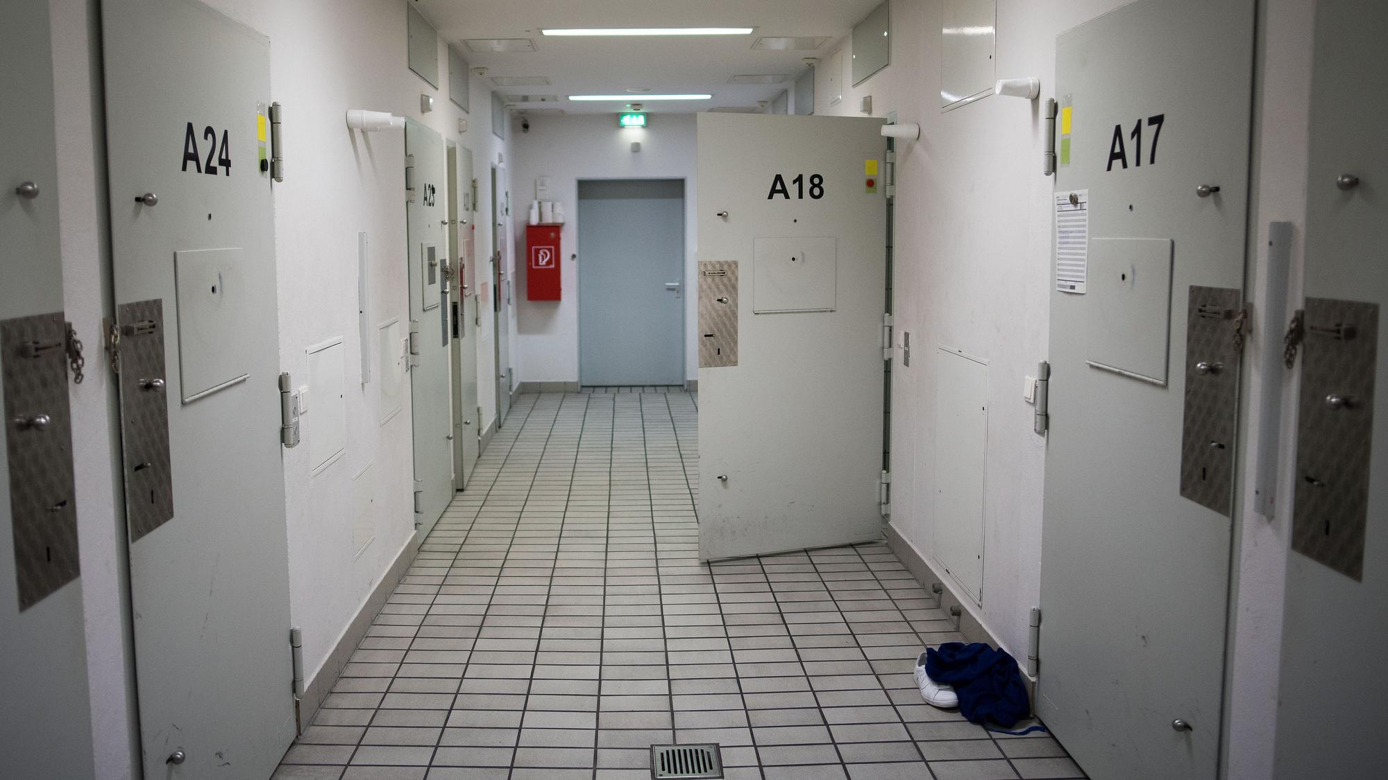 Gewahrsamszellen im Polizeipräsidium.
