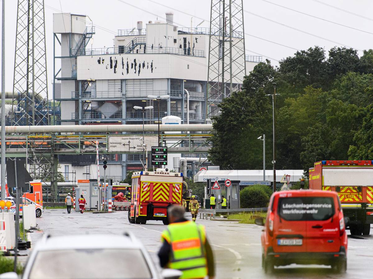 Der Chempark Leverkusen am 27. Juli 2021 kurz nach der verheerenden Explosion.