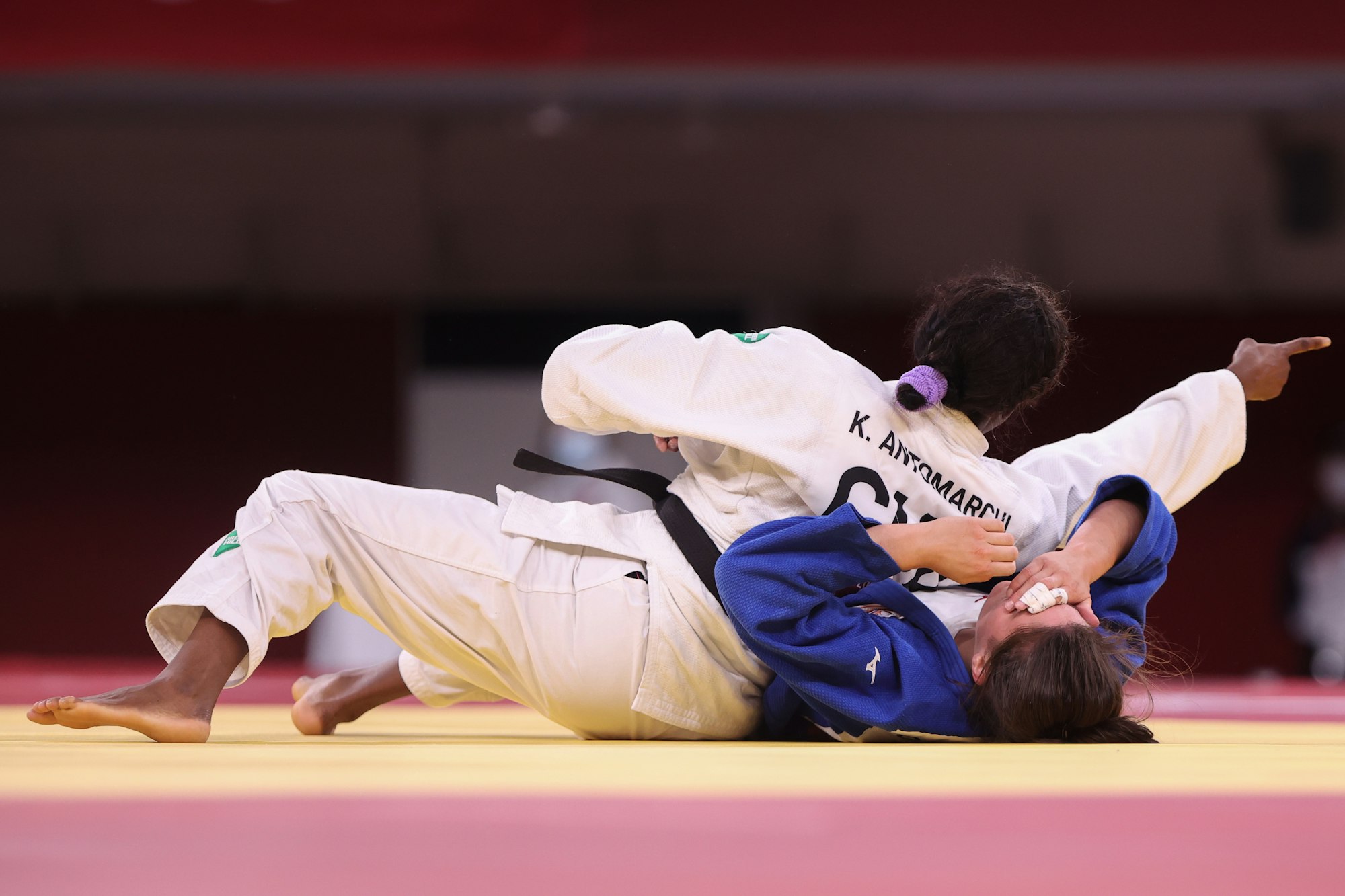 Anna-Maria Wagner (unten) im Duell mit Shori Hamada.