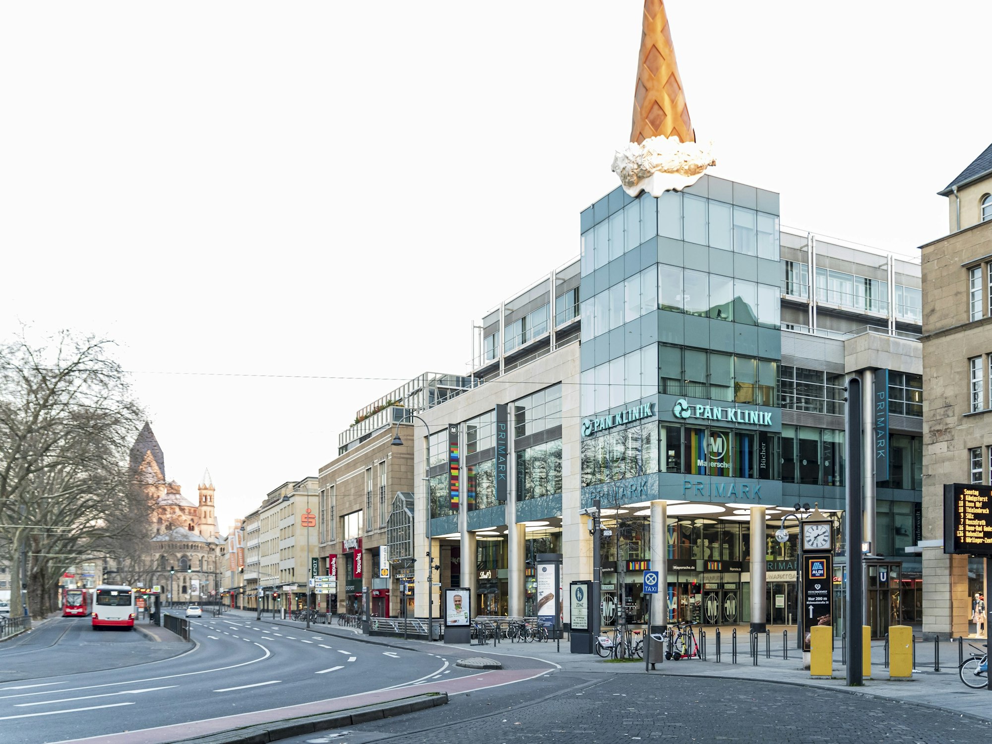 Blick auf die Neumarkt-Galerie im Zentrum von Köln.