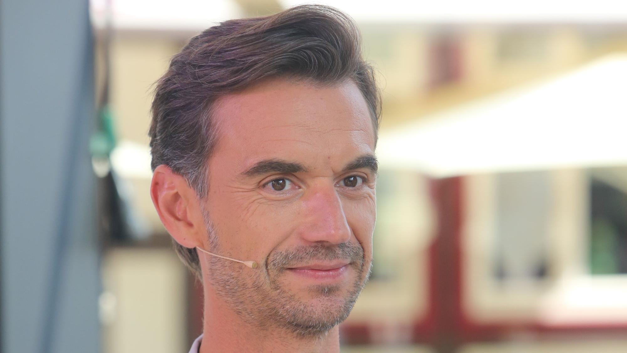 Schlagerstar und Jury-Mitglied Florian Silbereisen steht vor der TV-Aufzeichnung der bekannten RTL-Castingshow «Deutschland sucht den Superstar» DSDS am Set. +++ dpa-Bildfunk +++