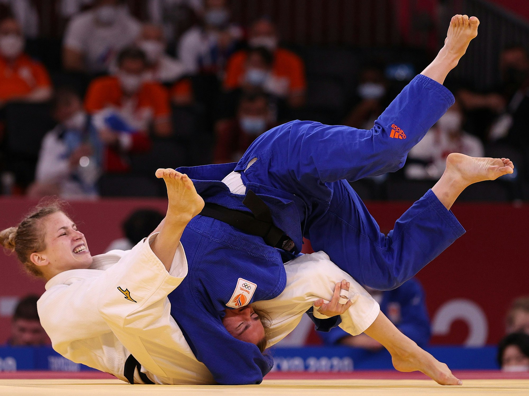 Judokampf um Bronze: Sanne Verghagen (Niederlande) gegen Theresa Stoll aus Deutschland.