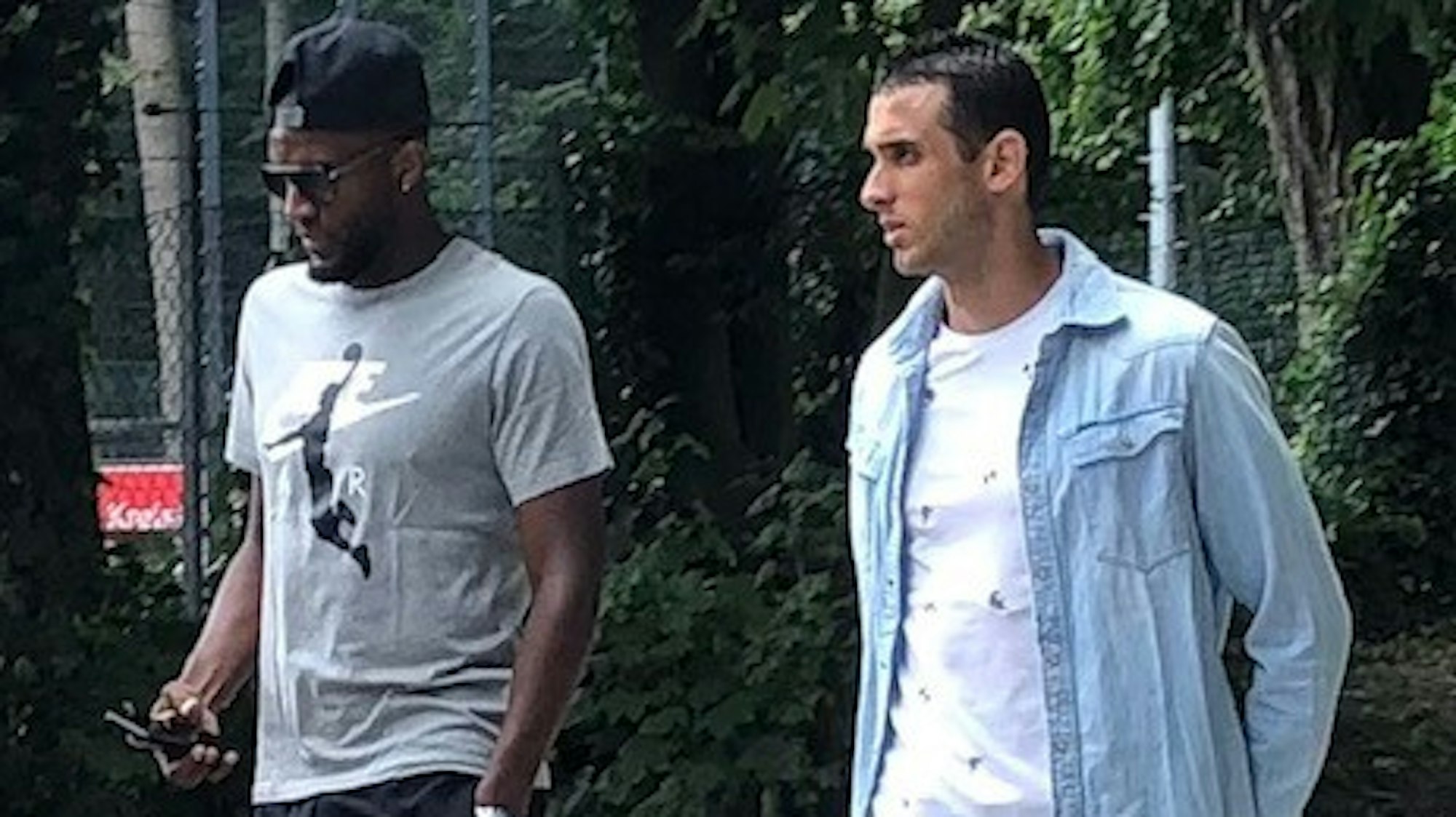 Anthony Modeste und Ellyes Skhiri kommen solo zum Grillfest des 1. FC Köln.