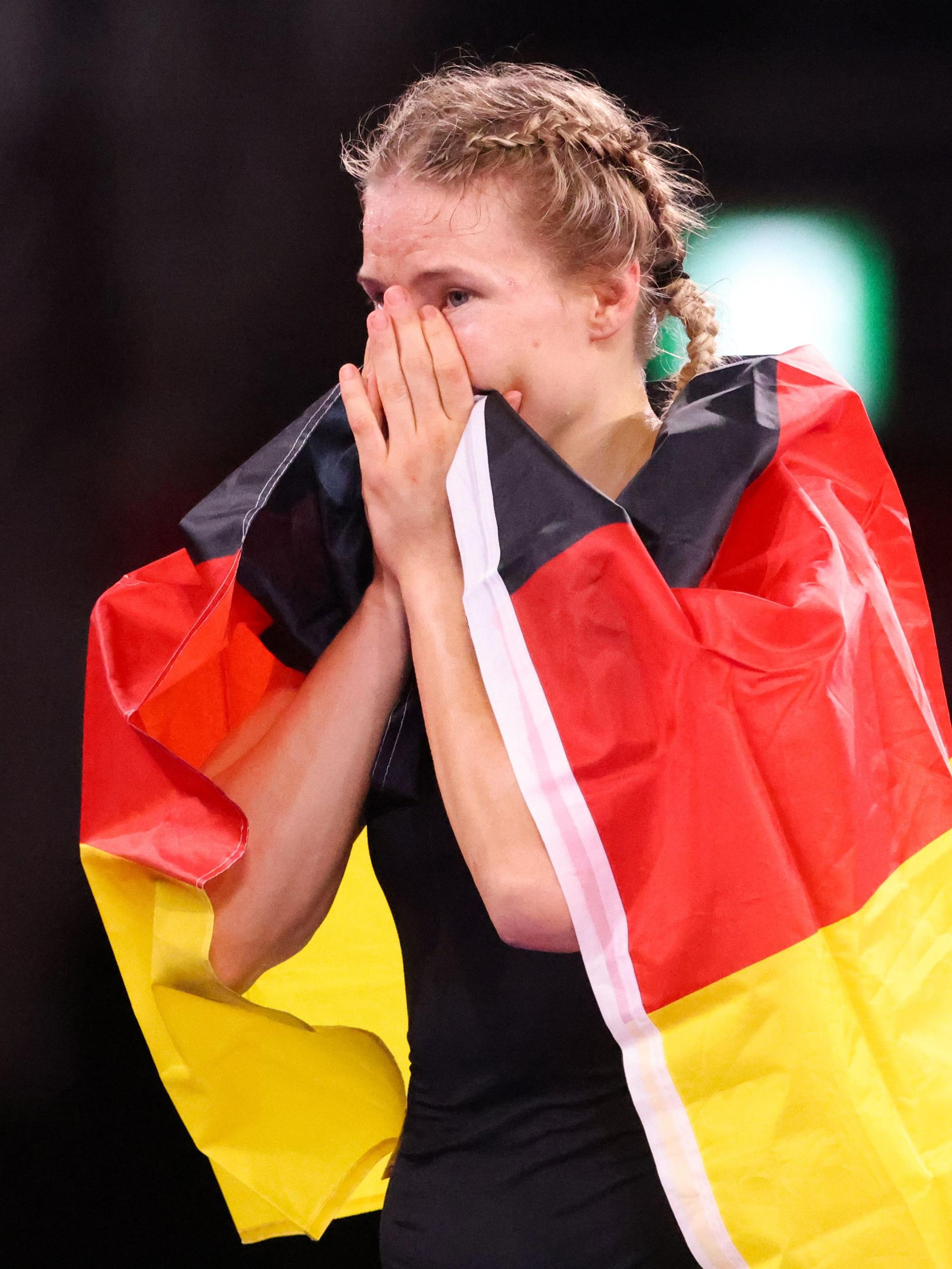 Aline Rotter-Focken nach ihrem Finalsieg gegen die US-Amerikanerin Adeline Gray.